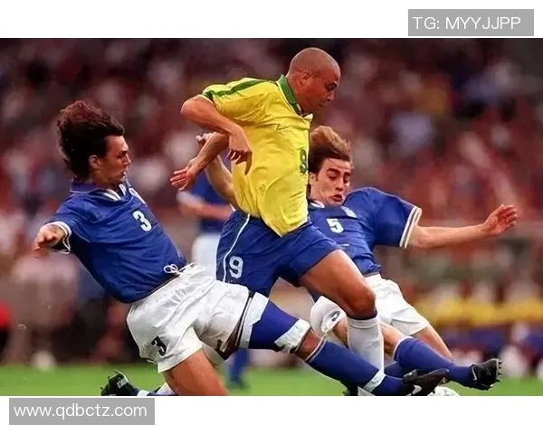 全球足球十大传奇球星盘点：足坛巨星谁才是最具影响力的球员